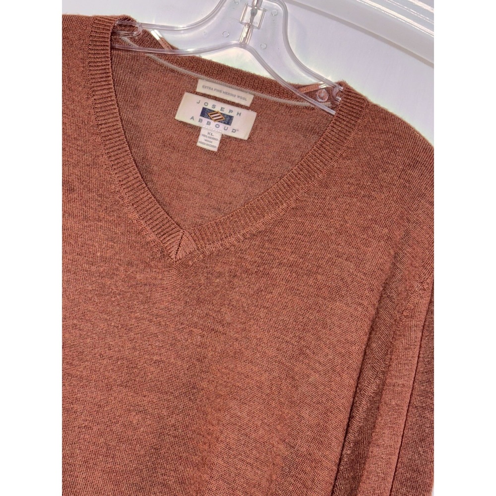 Joseph Abboud Men's Extra Fine Merino Wool Rust Colored V Neck Sweater - XL